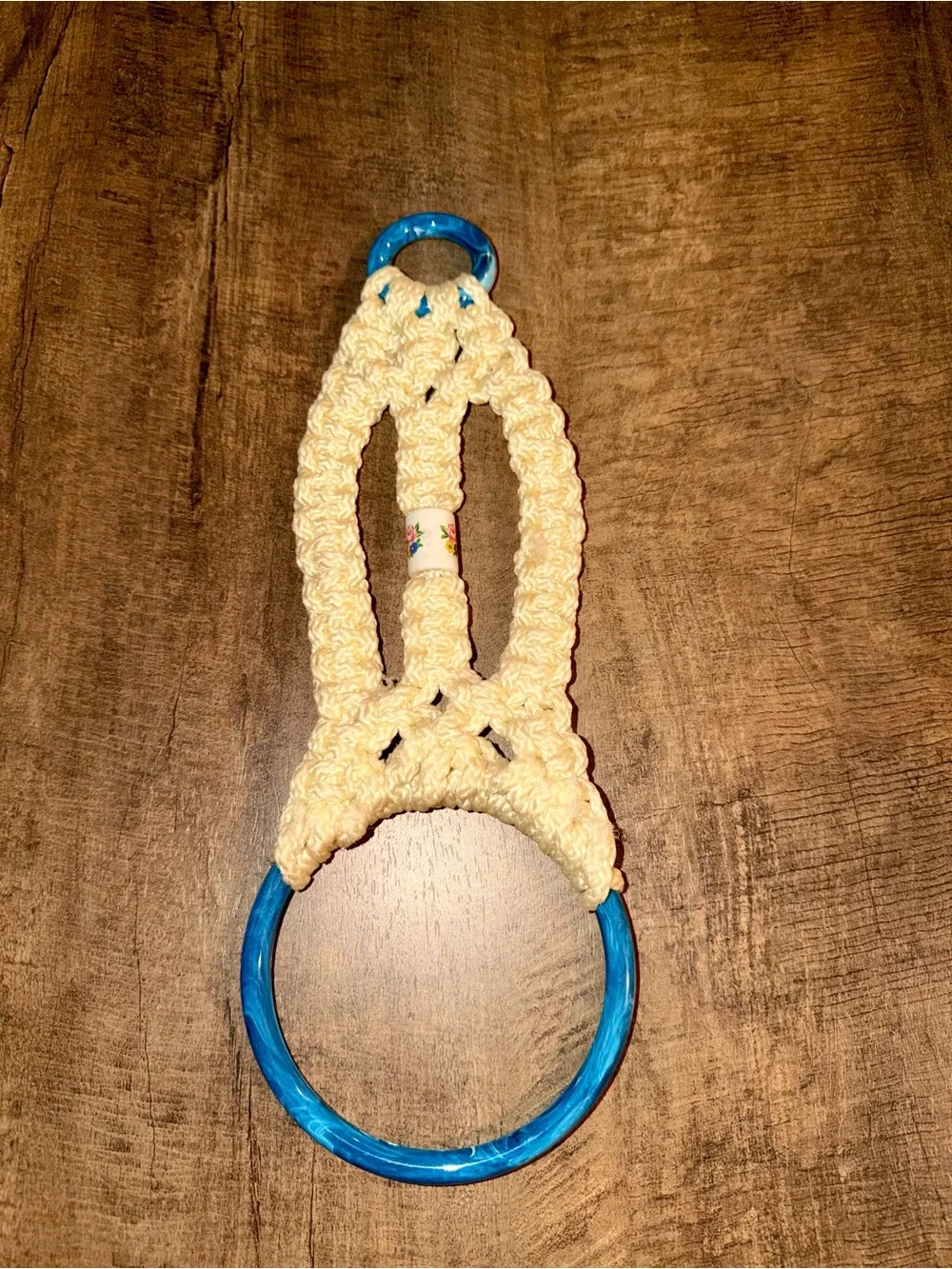 Vintage Macrame Towel Holder Blue Lucite Ring Floral Bead